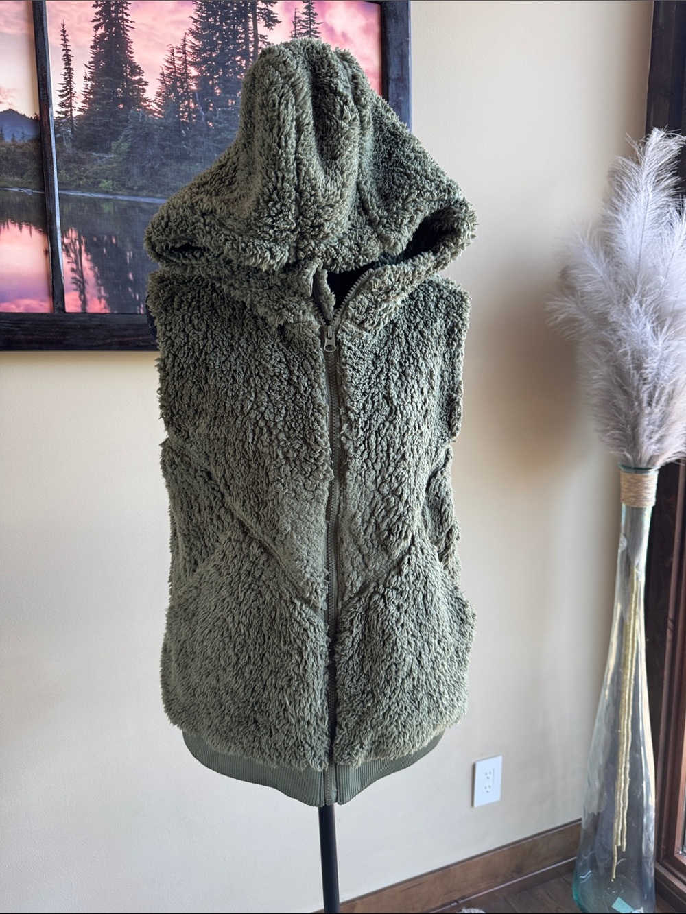 Zyia Women’s Hooded Sherpa Vest - Olive Green Medium